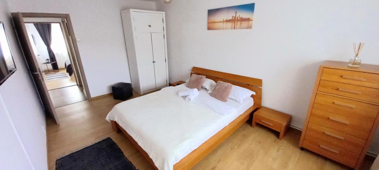 33 Coquette Apartment Baia Mare Exterior photo